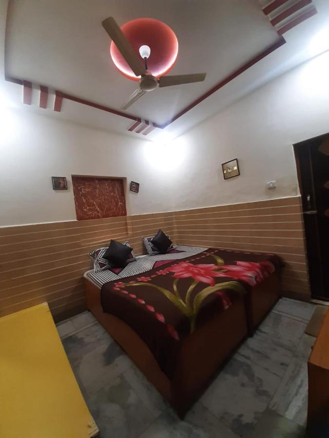 Friends Guest House & Hostel Agra  Exterior photo